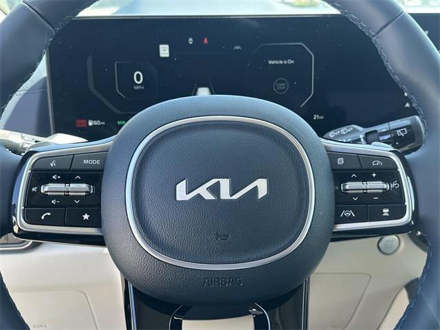 new 2025 Kia Carnival Hybrid car, priced at $55,300
