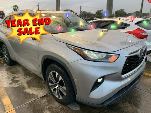 used 2020 Toyota Highlander car, priced at $28,499