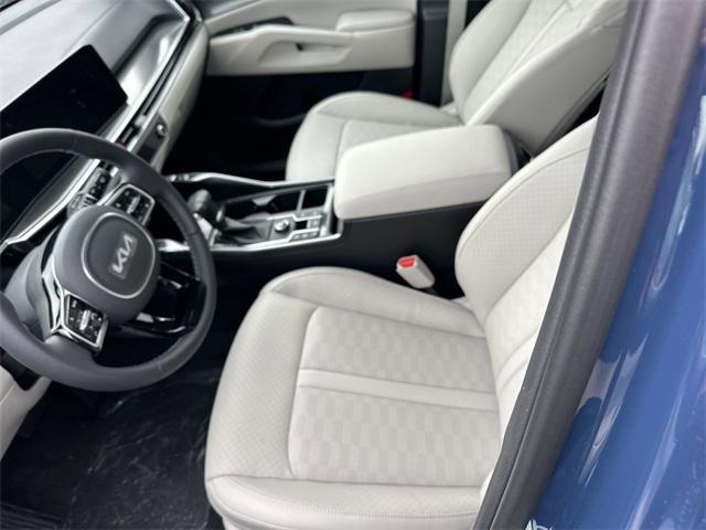 new 2025 Kia Sorento car, priced at $38,675