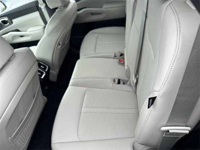 new 2025 Kia Sorento car, priced at $38,675