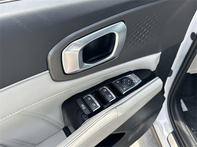 new 2025 Kia Sorento car, priced at $44,175