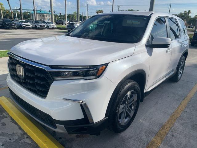 used 2024 Honda Pilot car, priced at $38,999
