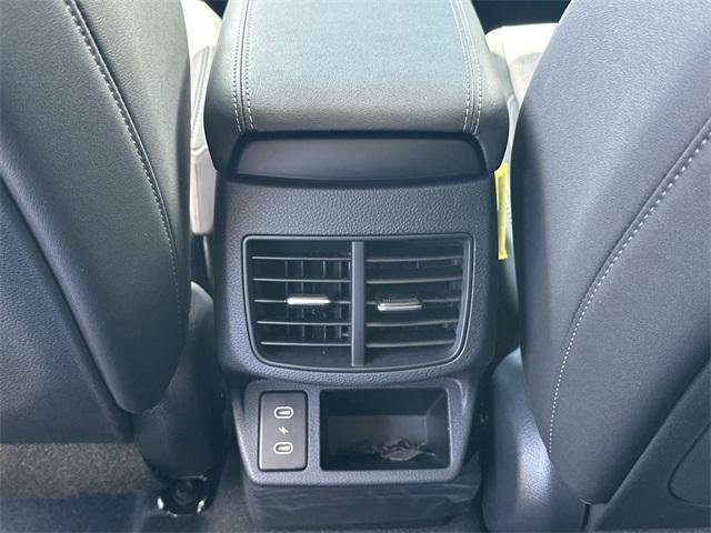 new 2025 Kia Seltos car, priced at $27,775
