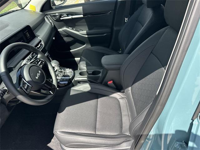 new 2025 Kia Seltos car, priced at $27,775