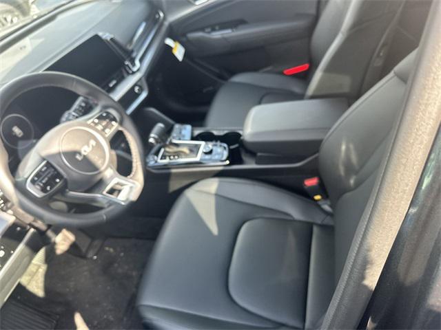 new 2025 Kia Sportage car, priced at $35,245