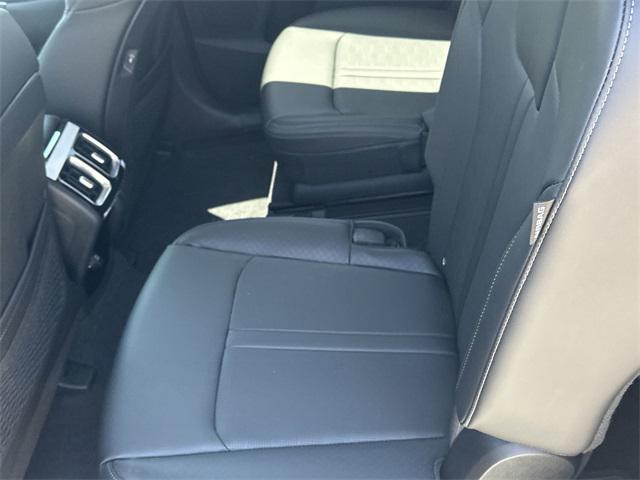 new 2025 Kia Sorento car, priced at $45,975
