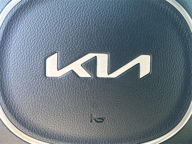 new 2025 Kia Carnival Hybrid car, priced at $57,800