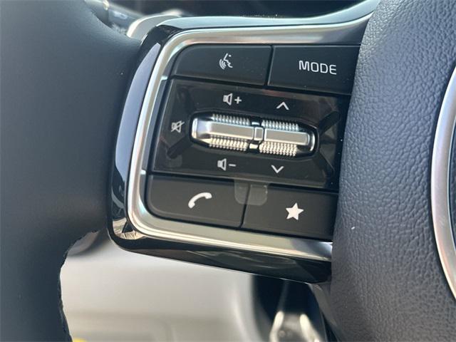 new 2025 Kia Carnival Hybrid car, priced at $57,800