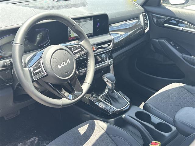 new 2025 Kia Seltos car, priced at $27,545