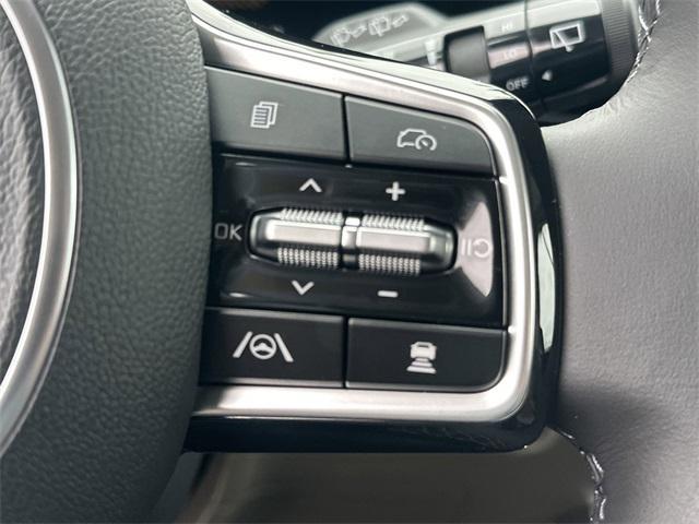 new 2025 Kia Carnival car, priced at $43,075