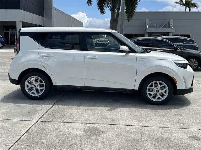 new 2025 Kia Soul car, priced at $22,905