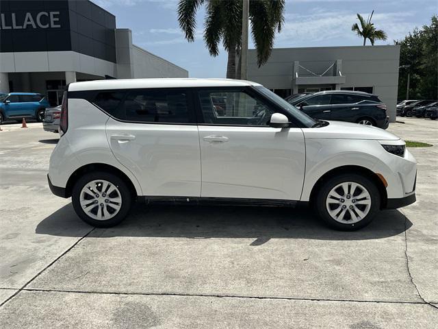 new 2025 Kia Soul car, priced at $22,405