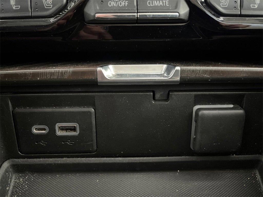 used 2021 GMC Yukon car, priced at $43,664