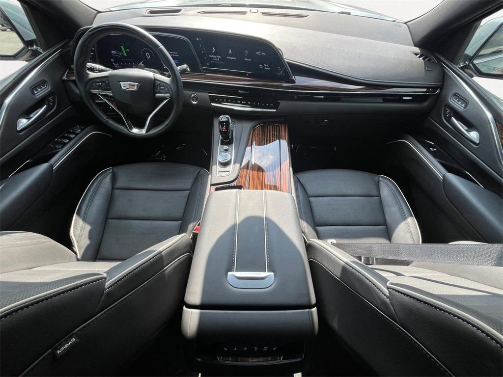 used 2024 Cadillac Escalade car, priced at $81,991