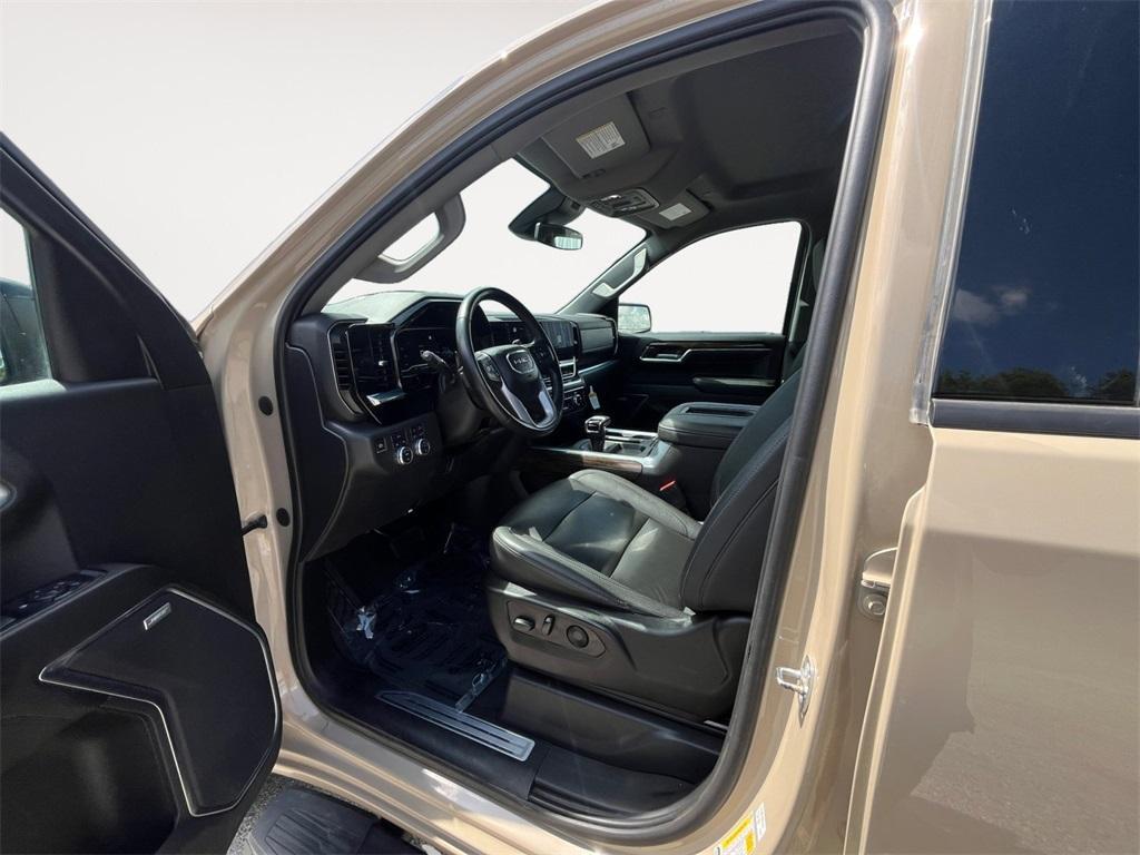 used 2022 GMC Sierra 1500 car, priced at $34,996