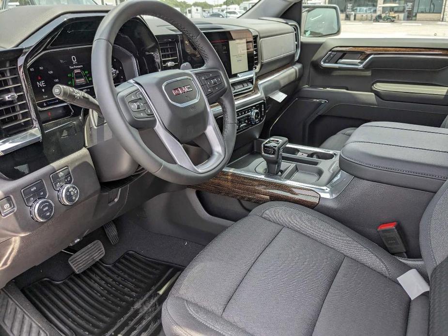 new 2024 GMC Sierra 1500 car, priced at $51,405