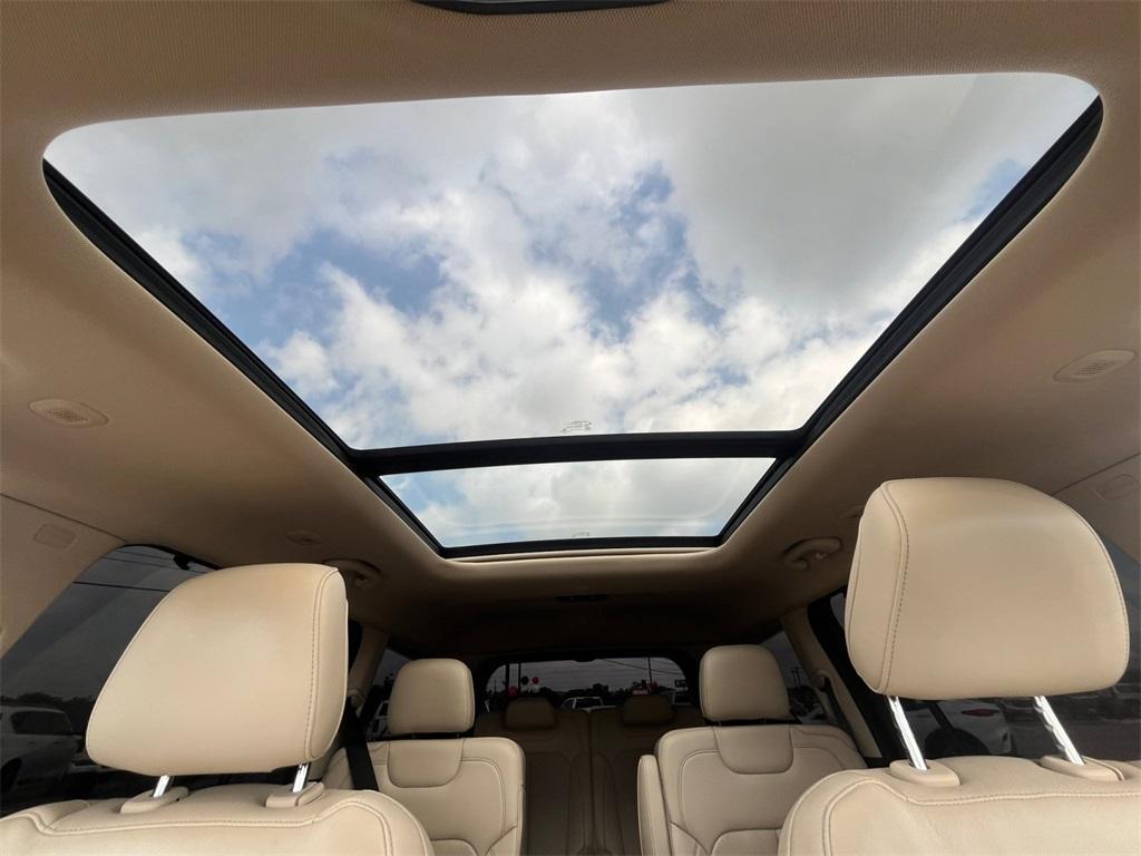 used 2021 Jeep Grand Cherokee L car, priced at $30,780