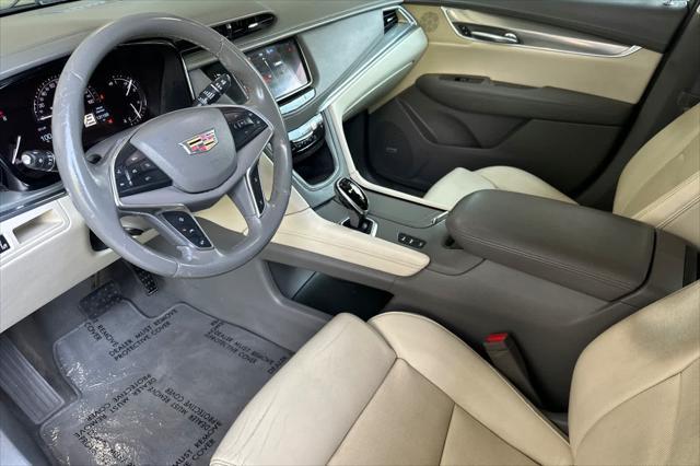 used 2017 Cadillac XT5 car, priced at $14,999