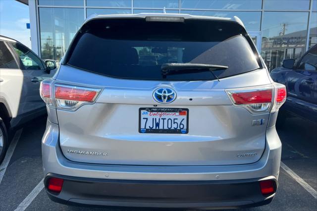 used 2015 Toyota Highlander Hybrid car, priced at $21,999