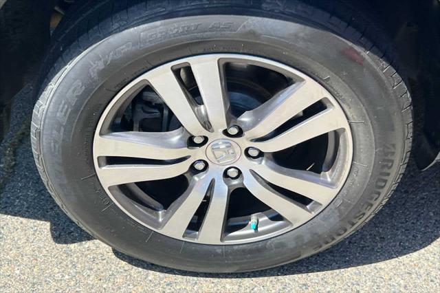 used 2017 Honda Pilot car, priced at $25,999