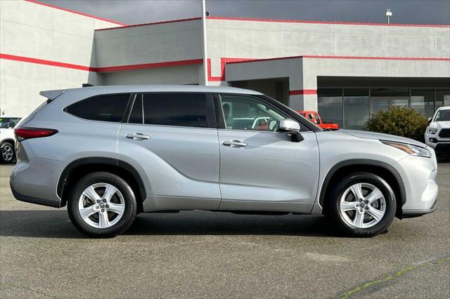 used 2023 Toyota Highlander car, priced at $32,977