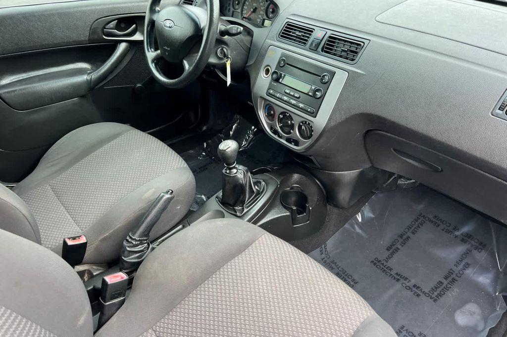 used 2005 Ford Focus car, priced at $4,999