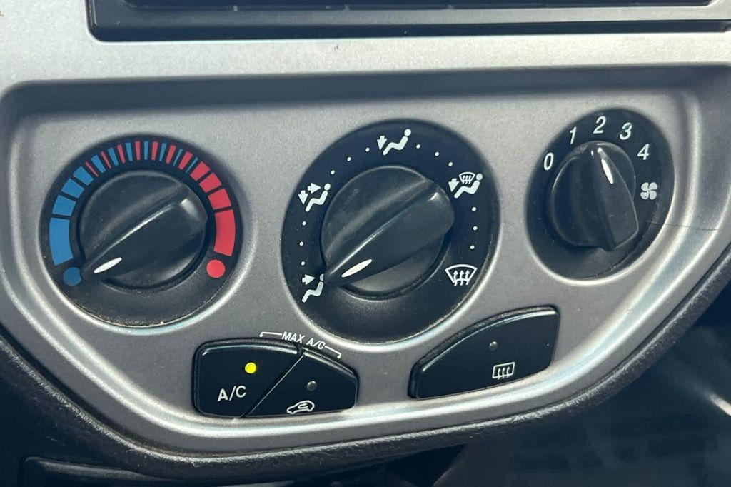 used 2005 Ford Focus car, priced at $4,999