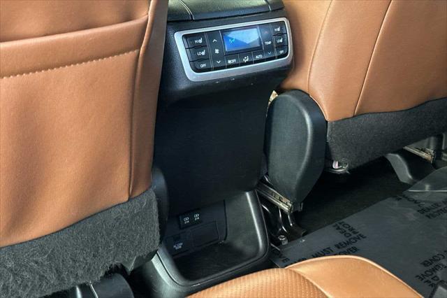 used 2019 Toyota Highlander car, priced at $29,977