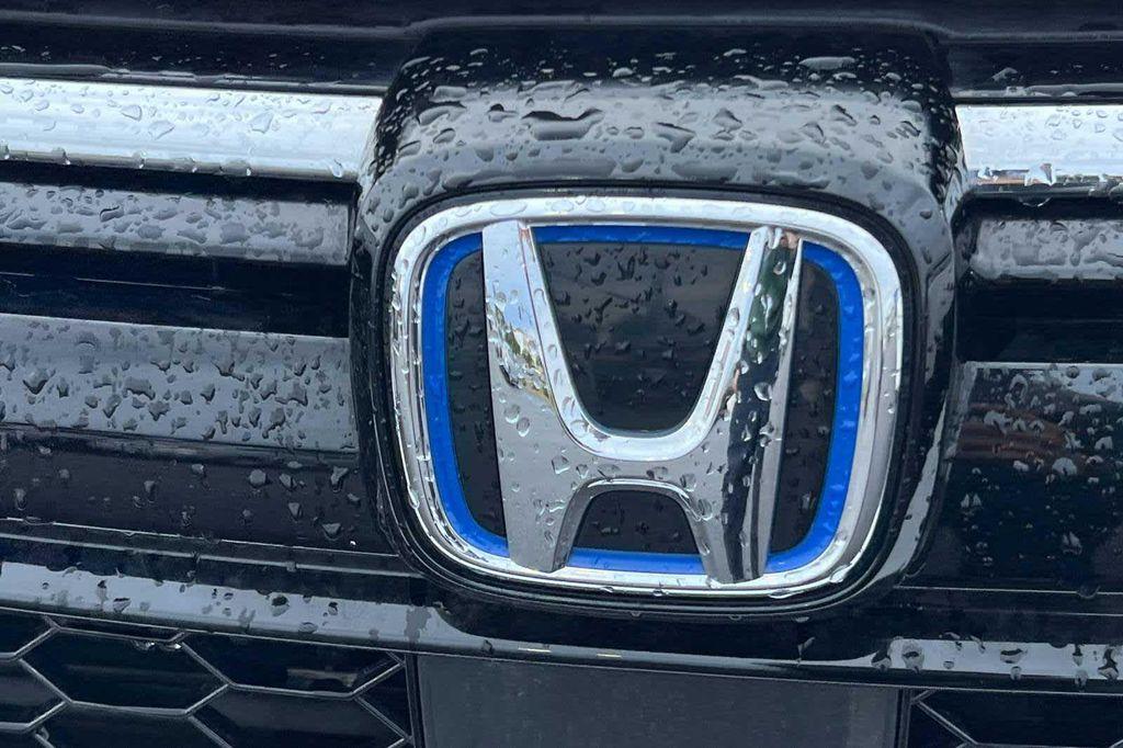 used 2022 Honda CR-V Hybrid car, priced at $30,977