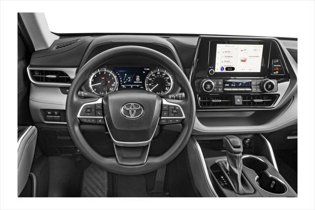 used 2024 Toyota Highlander car, priced at $39,999