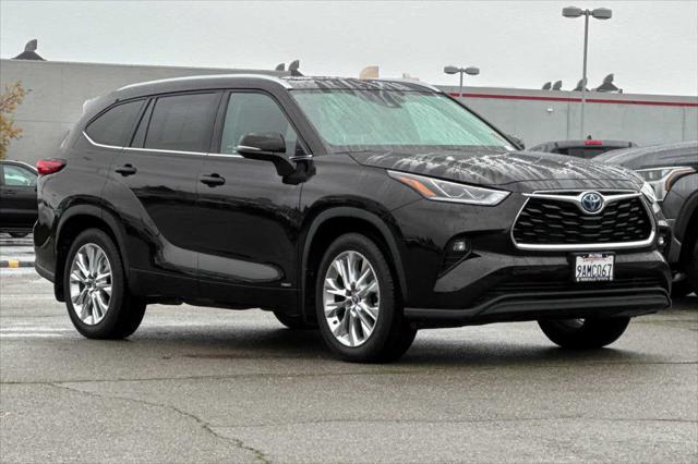 used 2022 Toyota Highlander Hybrid car, priced at $47,977