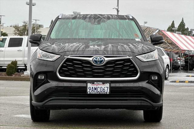 used 2022 Toyota Highlander Hybrid car, priced at $47,977