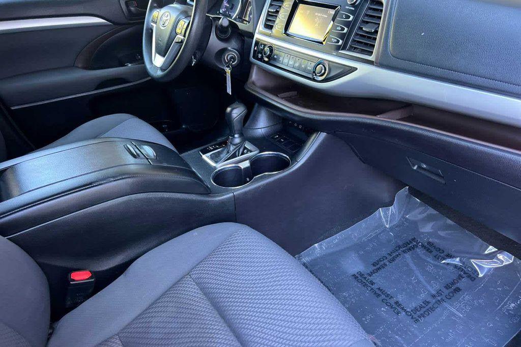 used 2018 Toyota Highlander car, priced at $21,977