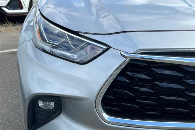 used 2023 Toyota Highlander car, priced at $46,999