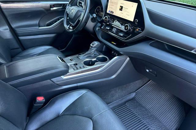 used 2023 Toyota Highlander car, priced at $42,977