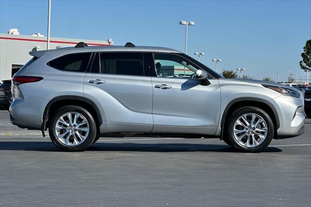 used 2023 Toyota Highlander car, priced at $42,977