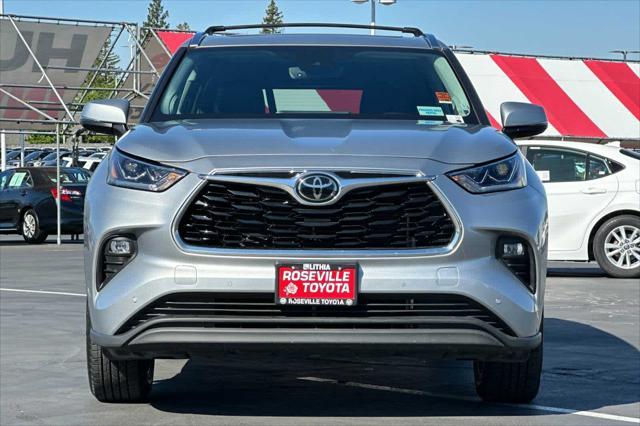 used 2023 Toyota Highlander car, priced at $42,977