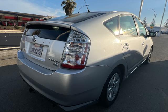 used 2007 Toyota Prius car, priced at $9,999