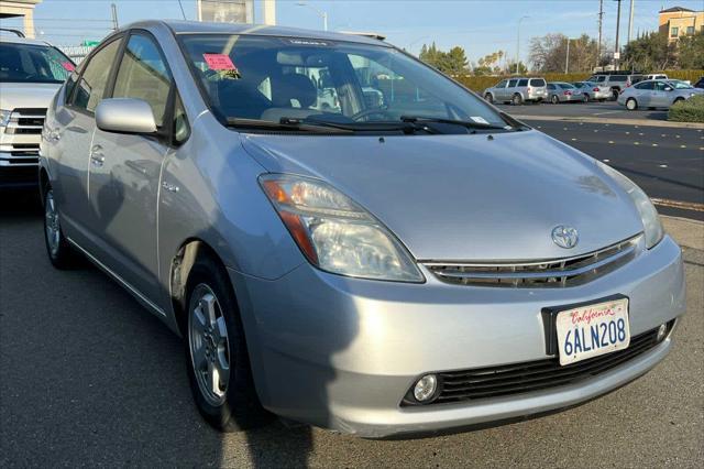 used 2007 Toyota Prius car, priced at $9,999