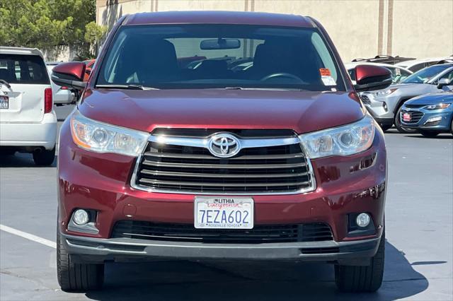 used 2014 Toyota Highlander car, priced at $13,977