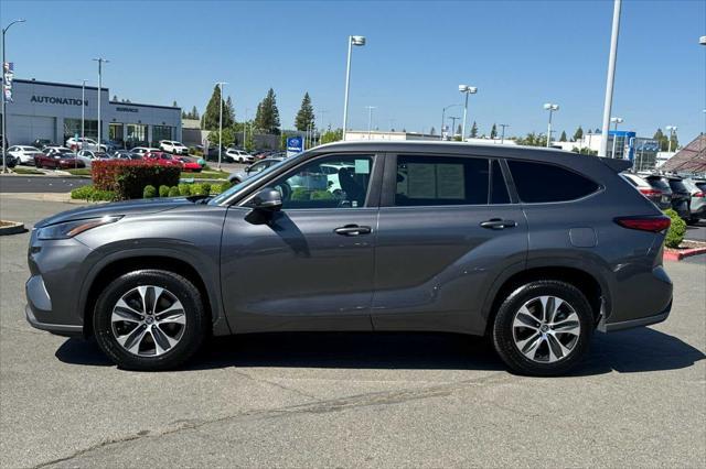 used 2023 Toyota Highlander car, priced at $38,977