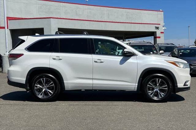 used 2016 Toyota Highlander car, priced at $12,977