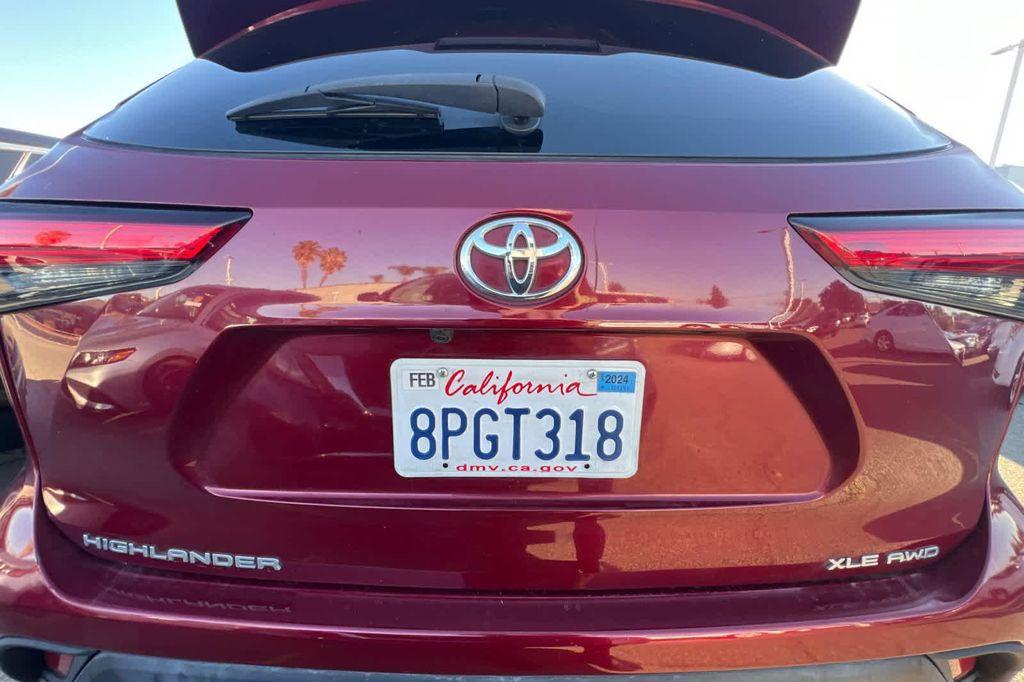 used 2020 Toyota Highlander car, priced at $24,977
