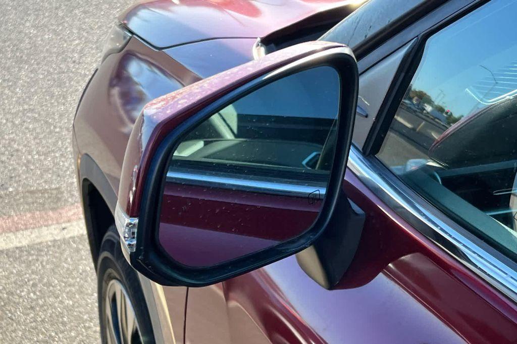 used 2020 Toyota Highlander car, priced at $24,977
