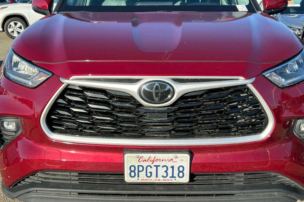 used 2020 Toyota Highlander car, priced at $24,977