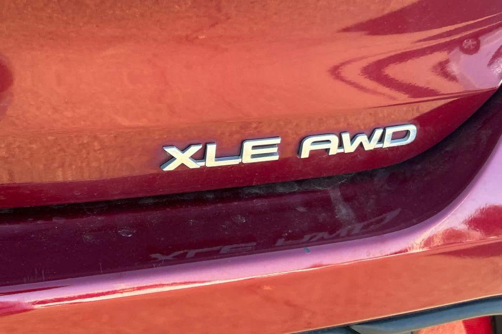 used 2020 Toyota Highlander car, priced at $24,977