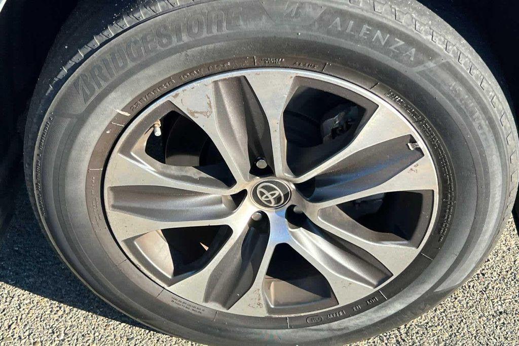 used 2020 Toyota Highlander car, priced at $24,977
