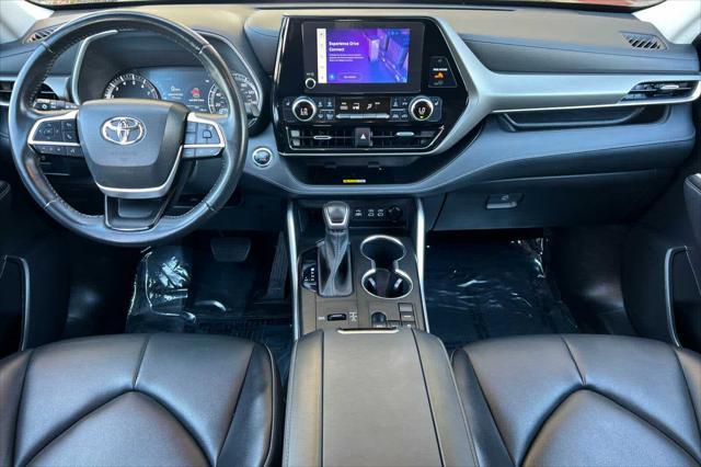 used 2023 Toyota Highlander car, priced at $37,977