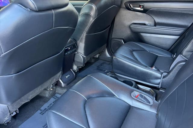 used 2023 Toyota Highlander car, priced at $37,977