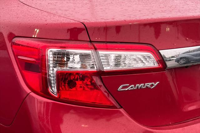 used 2014 Toyota Camry Hybrid car, priced at $13,999